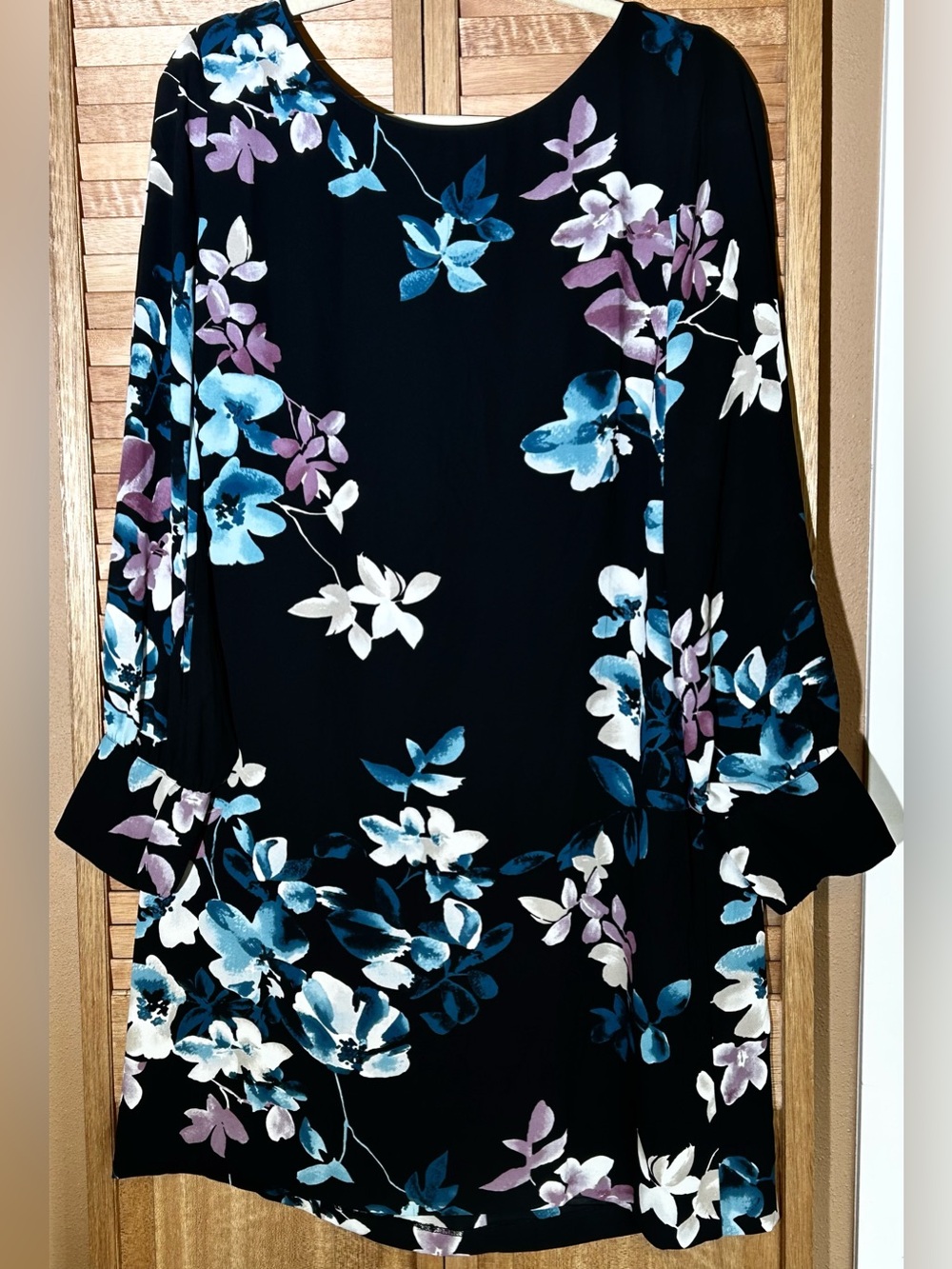 WHBM NWT size 12 White House Black Market floral midi dress